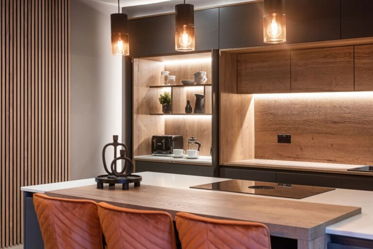 Georgeous kitchen and dining area at Marina West holiday home